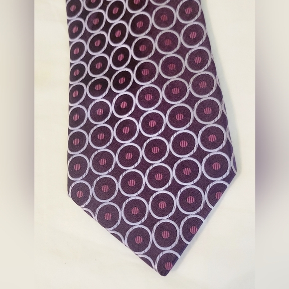 BCBG Attitude Men's 100% Imported Hand Sewn Silk Neck Tie - Picture 3 of 7